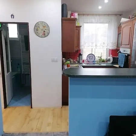 Rodinny Puldomek S Vybavenim A Bazenem Holiday home