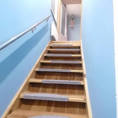 Rodinny Puldomek S Vybavenim A Bazenem *