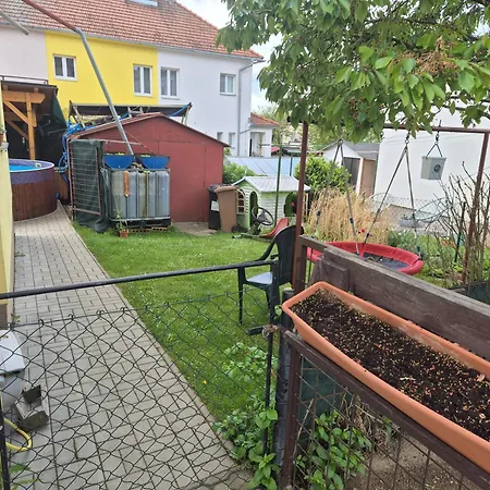 Rodinny Puldomek S Vybavenim A Bazenem Vakantiehuis *