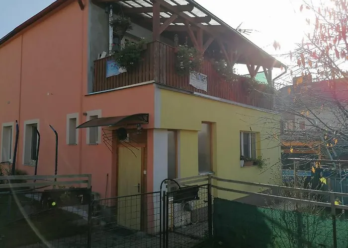 Rodinny Puldomek S Vybavenim A Bazenem *