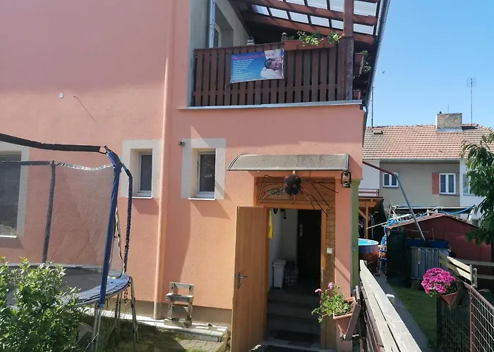 Nyaraló Rodinny Puldomek S Vybavenim A Bazenem