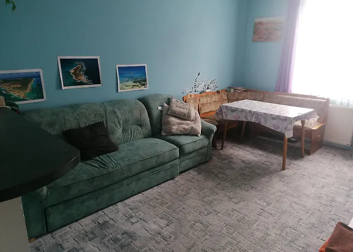 Rodinny Puldomek S Vybavenim A Bazenem *